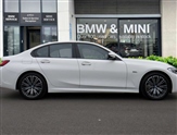 BMW 3 Series Image 3