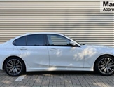 BMW 3 Series Image 2