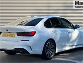 BMW 3 Series Image 3
