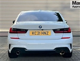 BMW 3 Series Image 4