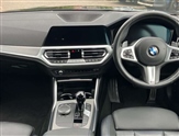 BMW 3 Series Image 4