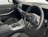 BMW 3 Series Image 6