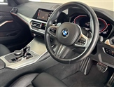 BMW 3 Series Image 6