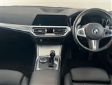 BMW 3 Series Image 4