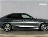 BMW 3 Series Image 3