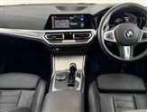 BMW 3 Series Image 4