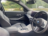 BMW 3 Series Image 6