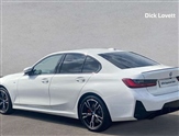 BMW 3 Series Image 2