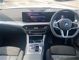 BMW 3 Series Image 4