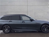 BMW 3 Series Image 3