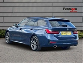 BMW 3 Series Image 2