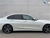 BMW 3 Series Image 3