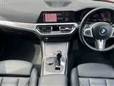 BMW 3 Series Image 4