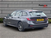 BMW 3 Series Image 2