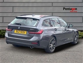 BMW 3 Series Image 4