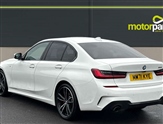 BMW 3 Series Image 5