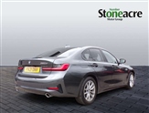BMW 3 Series Image 3