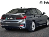 BMW 3 Series Image 2