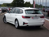 BMW 3 Series Image 3
