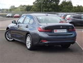 BMW 3 Series Image 3