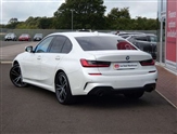 BMW 3 Series Image 3