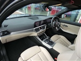 BMW 3 Series Image 4