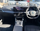 BMW 3 Series Image 4