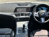 BMW 3 Series Image 4