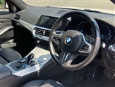 BMW 3 Series Image 6