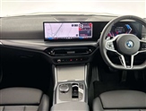 BMW 3 Series Image 4