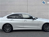 BMW 3 Series Image 3