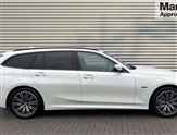 BMW 3 Series Image 6