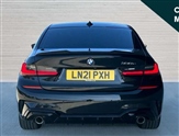 BMW 3 Series Image 4