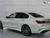 BMW 3 Series Image 2
