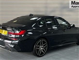 BMW 3 Series Image 3
