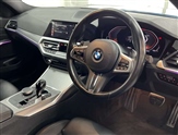 BMW 3 Series Image 6