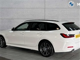BMW 3 Series Image 2