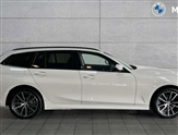 BMW 3 Series Image 3