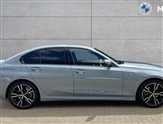 BMW 3 Series Image 3