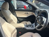 BMW 3 Series Image 6