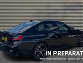 BMW 3 Series Image 4