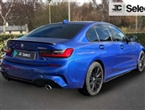 BMW 3 Series Image 2