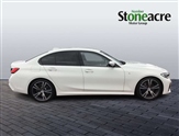 BMW 3 Series Image 2