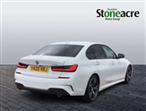 BMW 3 Series Image 3