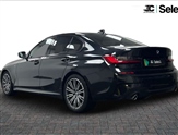 BMW 3 Series Image 4