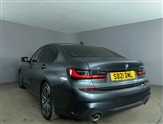 BMW 3 Series Image 6
