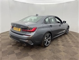 BMW 3 Series Image 2