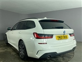 BMW 3 Series Image 6