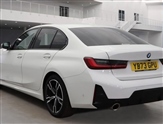 BMW 3 Series Image 3