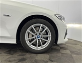 BMW 3 Series Image 5